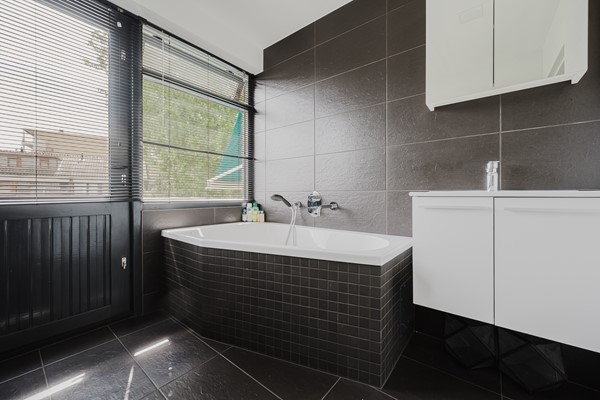 Medium property photo - A.M. de Jongstraat 67, 3202 AC Spijkenisse